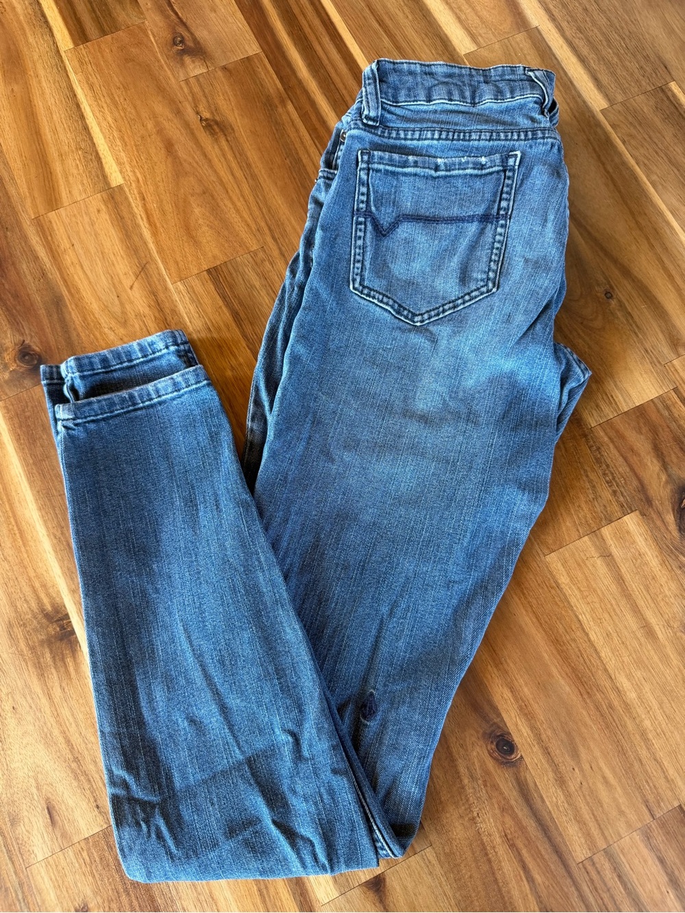 Volcom Women's Skinny Jeans in Medium Blue Wash 💥3/$20💥 Bundle!
